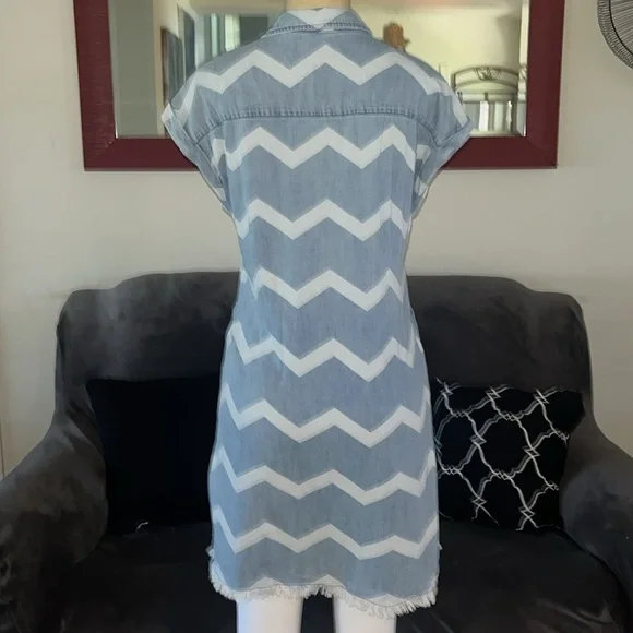 Billy T
Lila Shirtdress - Picture 7 of 12